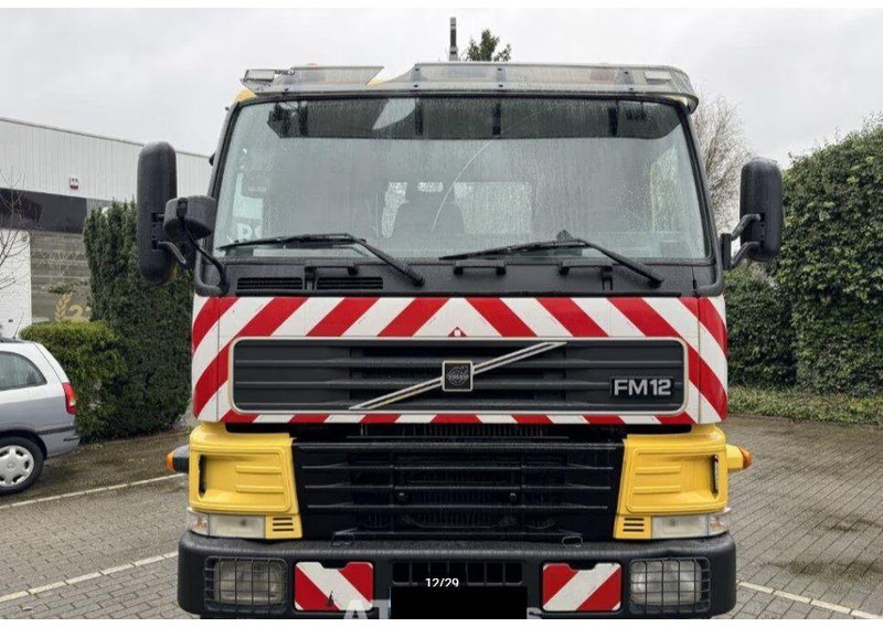 Volvo FM12 6x6 Hook lift - Крюковой мультилифт: фото 2 Volvo FM12 6x6 Hook lift - Крюковой мультилифт: фото 2