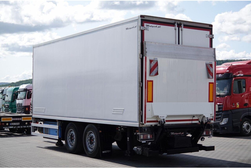 Wielton PRZYCZEPA CHŁODNIA / IGLOOCAR / THERMO KING - FRIGOBLOCK / WINDA - Прицеп-рефрижератор: фото 4 Wielton PRZYCZEPA CHŁODNIA / IGLOOCAR / THERMO KING - FRIGOBLOCK / WINDA - Прицеп-рефрижератор: фото 4