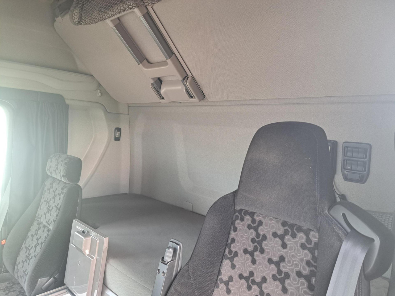 SCANIA R 500 A4x2NA - Тягач: фото 3 SCANIA R 500 A4x2NA - Тягач: фото 3