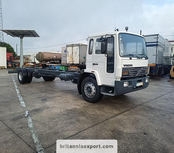 VOLVO FL619 Intercooler | Manual Pump | 19 Ton | On 10 Studs | Full Springs Suspension | - Грузовик-шасси: фото 1 VOLVO FL619 Intercooler | Manual Pump | 19 Ton | On 10 Studs | Full Springs Suspension | - Грузовик-шасси: фото 1