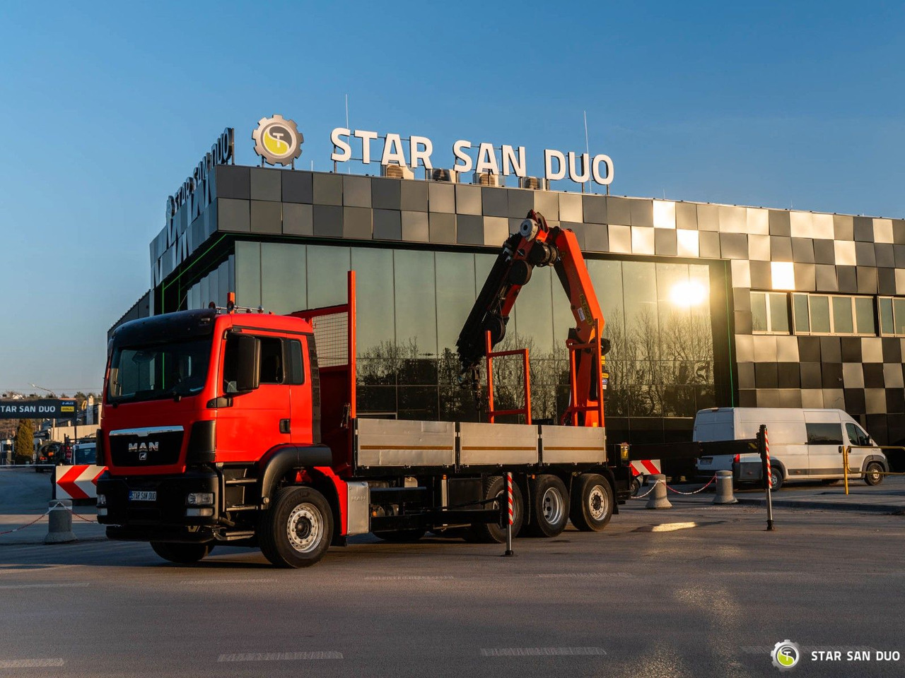 Автоманипулятор, Грузовик бортовой/ Платформа MAN TGS 35.400 8x4 Palfinger PK 34002 Winch KRAN MAN TGS 35.400 8x4 Palfinger PK 34002 Winch KRAN: фото 8 Автоманипулятор, Грузовик бортовой/ Платформа MAN TGS 35.400 8x4 Palfinger PK 34002 Winch KRAN MAN TGS 35.400 8x4 Palfinger PK 34002 Winch KRAN: фото 8