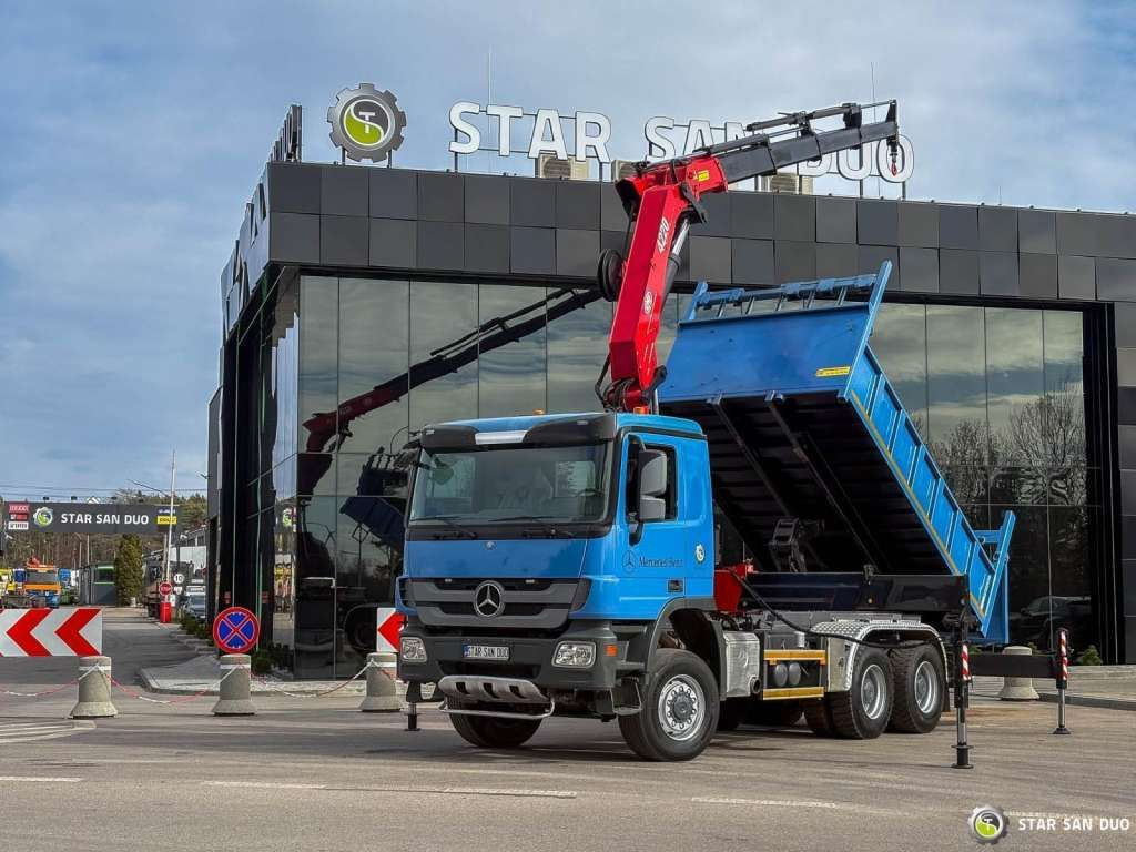 Mercedes-Benz ACTROS 3341 6x6 HMF 4220 K4 CRANE KIPPER - Автоманипулятор: фото 1 Mercedes-Benz ACTROS 3341 6x6 HMF 4220 K4 CRANE KIPPER - Автоманипулятор: фото 1