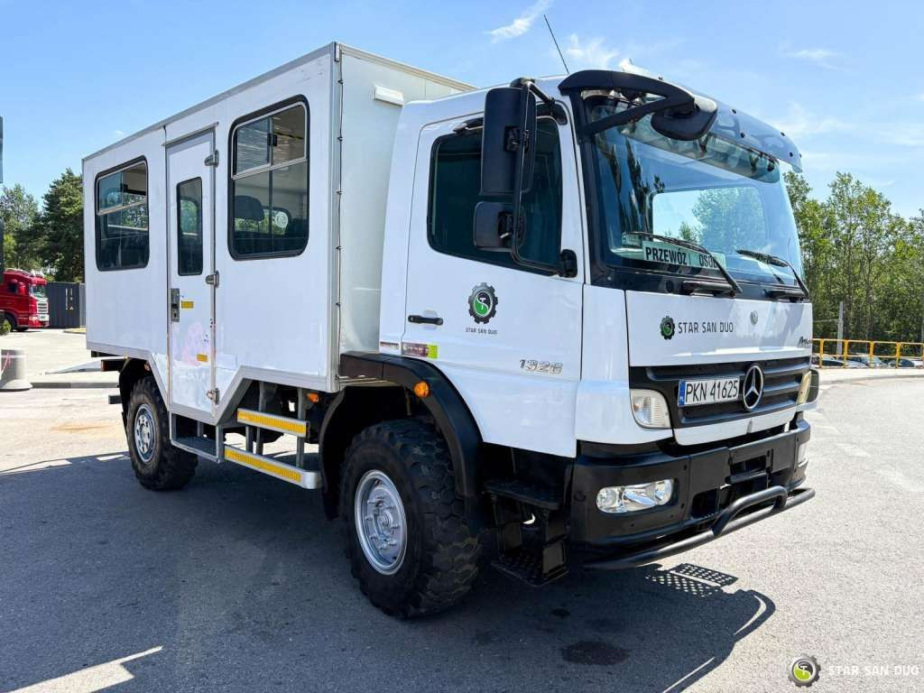 Mercedes-Benz ATEGO 1326 4x4 Double Cab Camper BUS - Грузовик-шасси: фото 5 Mercedes-Benz ATEGO 1326 4x4 Double Cab Camper BUS - Грузовик-шасси: фото 5