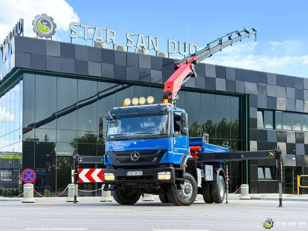 Mercedes-Benz AXOR 1833 4x4 Palfinger PK 22002 EH Crane Winch - Самосвал: фото 1 Mercedes-Benz AXOR 1833 4x4 Palfinger PK 22002 EH Crane Winch - Самосвал: фото 1