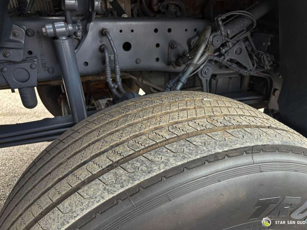 Самосвал Mercedes-Benz Actros 1841 AK 4x4 Hiab 288E-7 Crane Kipper: фото 24 Самосвал Mercedes-Benz Actros 1841 AK 4x4 Hiab 288E-7 Crane Kipper: фото 24