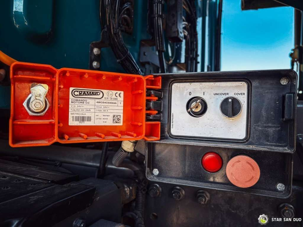 Новый Самосвал Mercedes-Benz Zetros 1833 4x4 Kipper Camper Chassis: фото 19 Новый Самосвал Mercedes-Benz Zetros 1833 4x4 Kipper Camper Chassis: фото 19