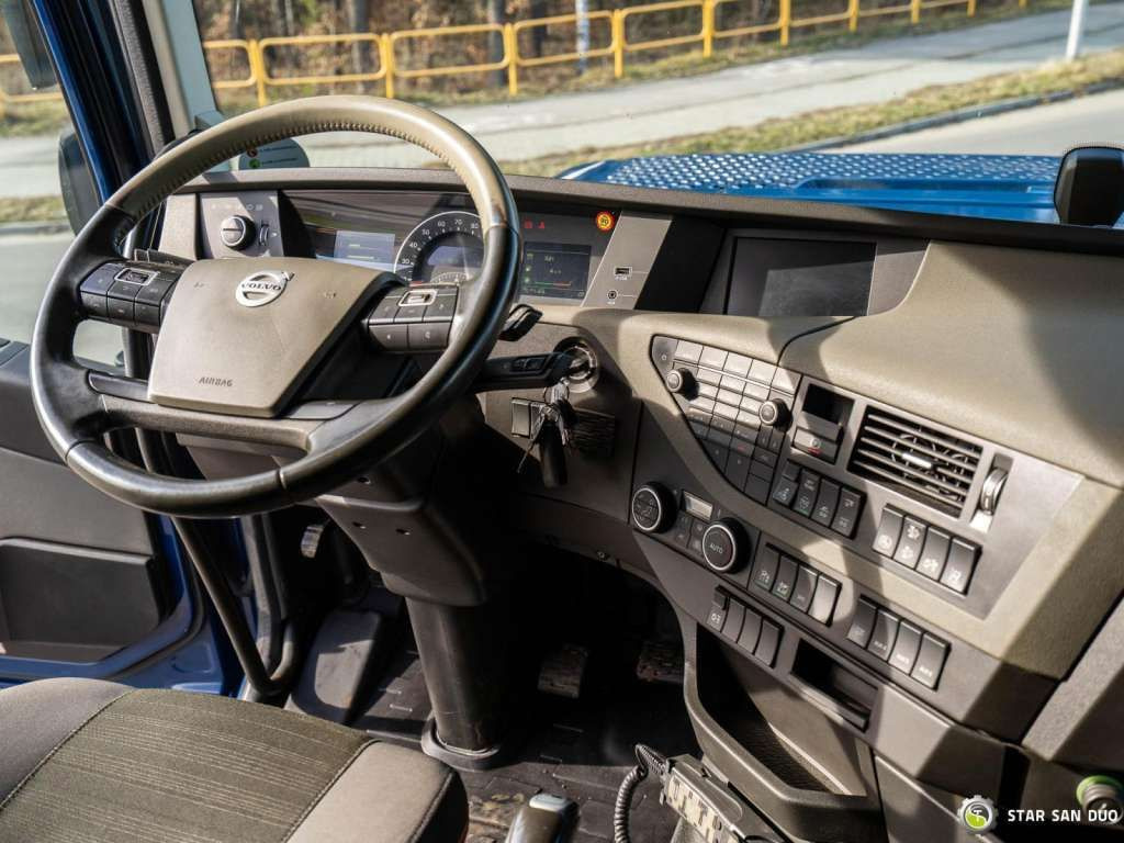 Volvo  FH 500 6x2 HMF 3220-K5 HDS Crane Euro 6 в лизинг Volvo  FH 500 6x2 HMF 3220-K5 HDS Crane Euro 6: фото 18
