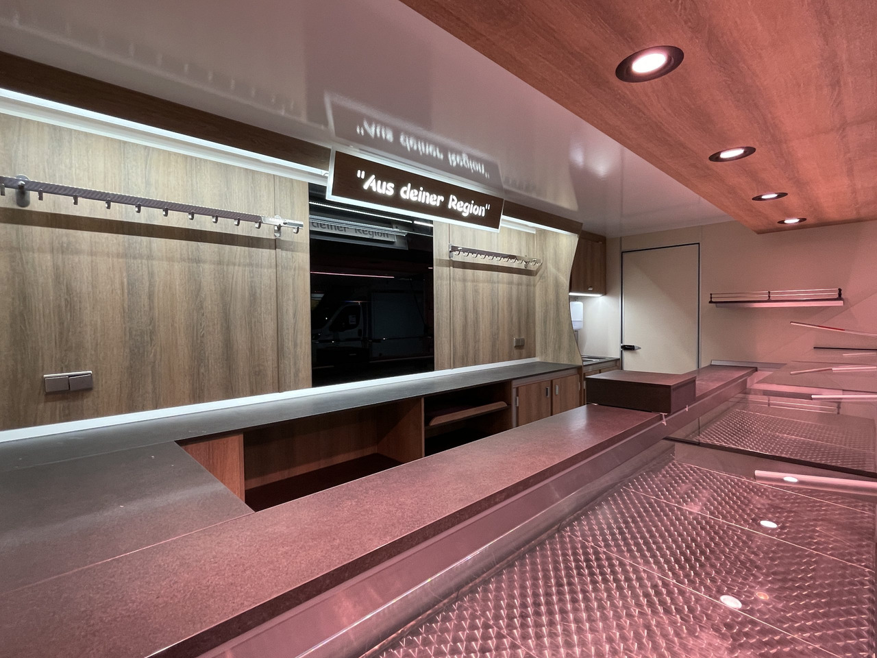 Verkaufsanhänger BORCO HÖHNS - Торговый прицеп: фото 4 Verkaufsanhänger BORCO HÖHNS - Торговый прицеп: фото 4