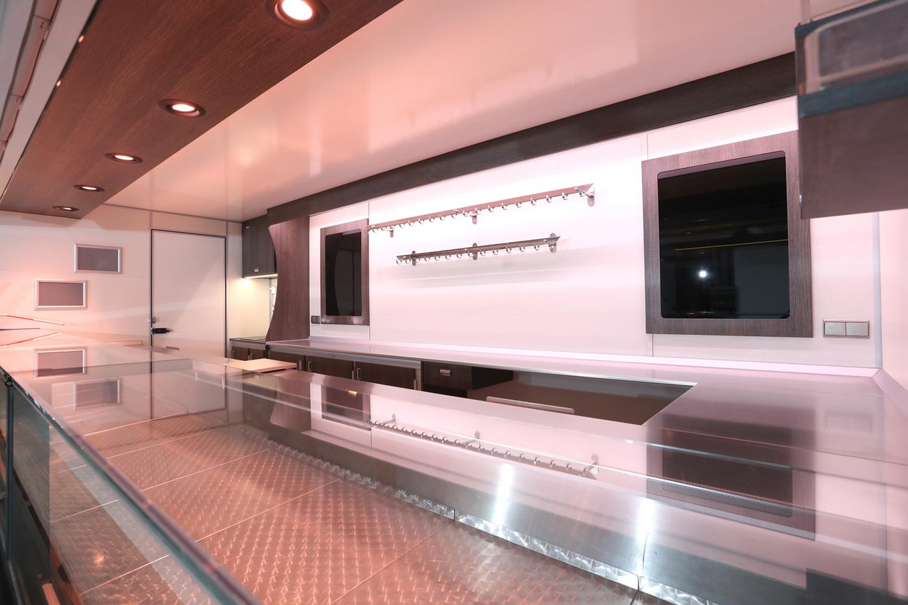 Wochenmarktmobil BORCO HÖHNS - Торговый грузовик: фото 4 Wochenmarktmobil BORCO HÖHNS - Торговый грузовик: фото 4