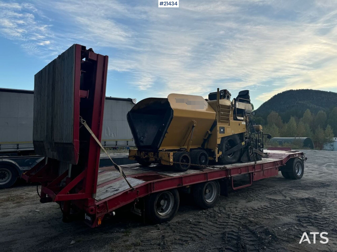 Caterpillar AP 300 - Асфальтоукладчик: фото 3 Caterpillar AP 300 - Асфальтоукладчик: фото 3
