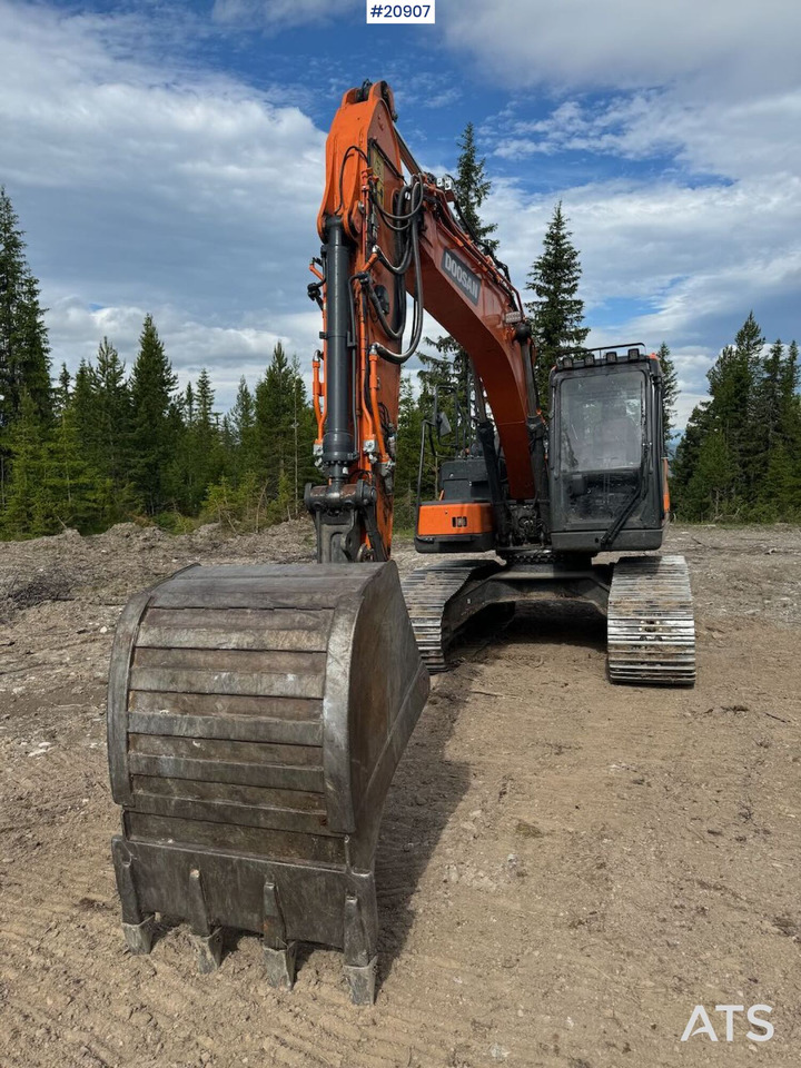 Doosan DX160LC - Гусеничный экскаватор: фото 3 Doosan DX160LC - Гусеничный экскаватор: фото 3