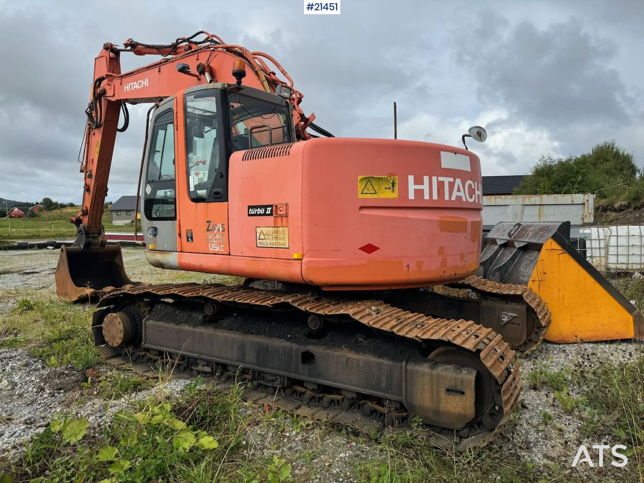 Hitachi ZX225 US - Гусеничный экскаватор: фото 3 Hitachi ZX225 US - Гусеничный экскаватор: фото 3