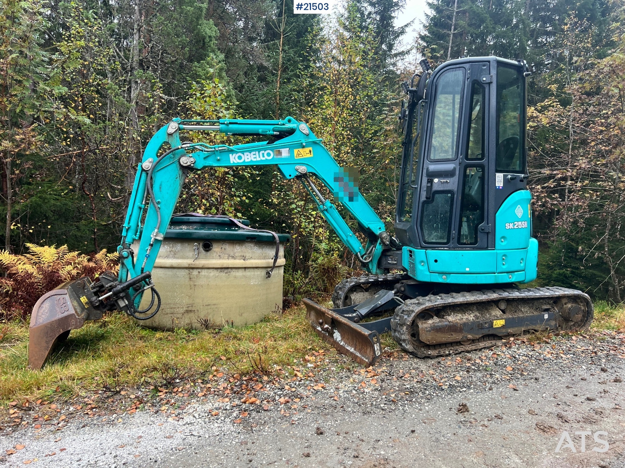 Kobelco Sk25SR-6E Gravemaskin m/ pusseskuffe,graveskuffe og tilt - Мини-экскаватор: фото 5 Kobelco Sk25SR-6E Gravemaskin m/ pusseskuffe,graveskuffe og tilt - Мини-экскаватор: фото 5