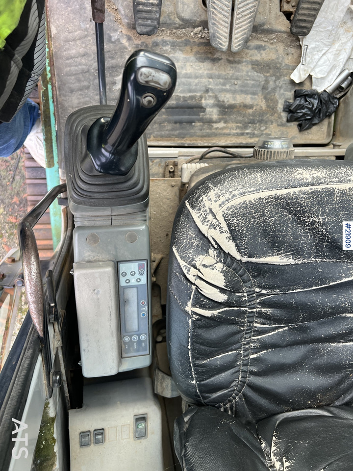 Гусеничный экскаватор Kobelco sk135SRLC m/ pusseskuffe og graveskuffe: фото 23