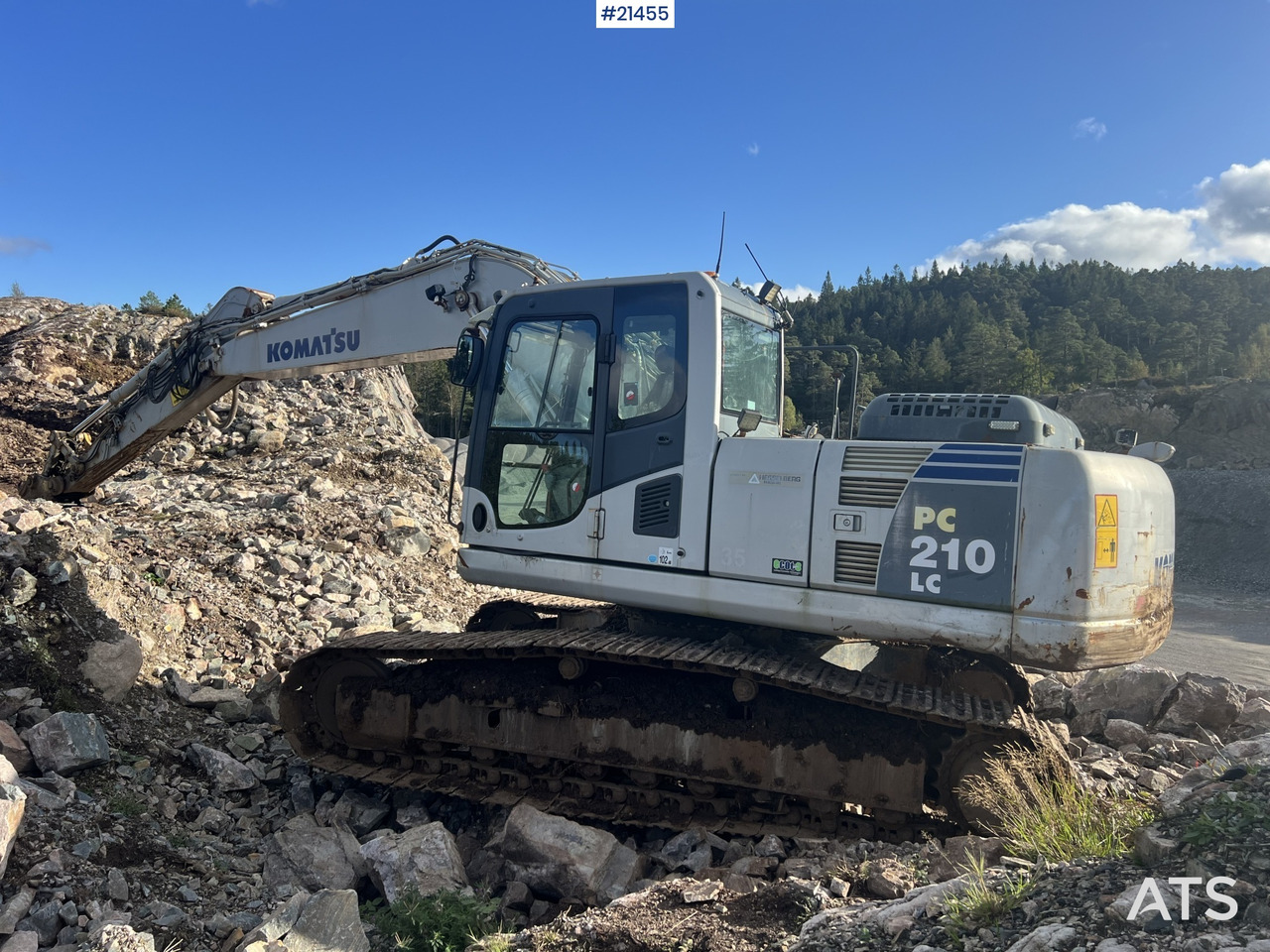 Komatsu PC210LC-8 - Гусеничный экскаватор: фото 1 Komatsu PC210LC-8 - Гусеничный экскаватор: фото 1