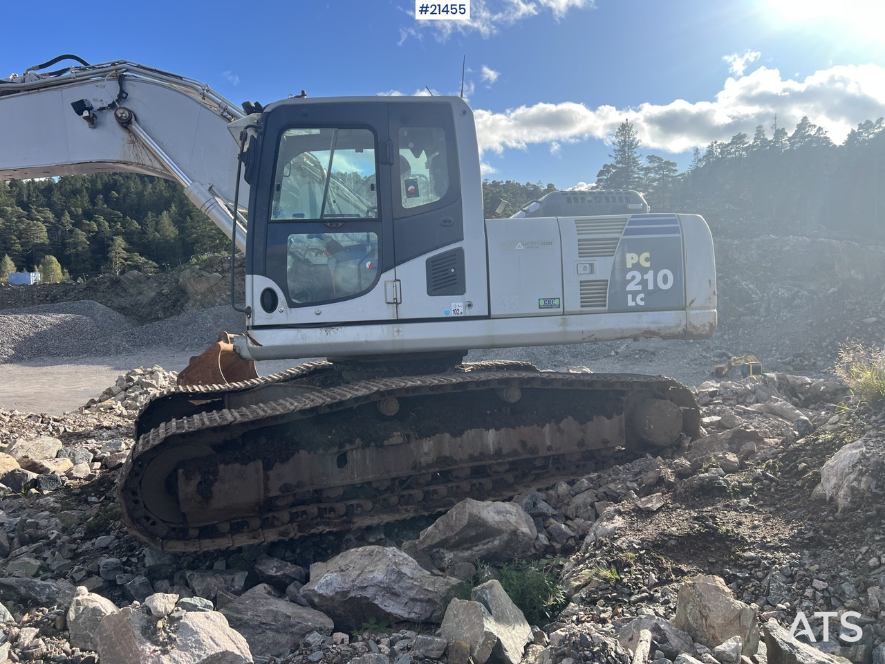 Komatsu PC210LC-8 - Гусеничный экскаватор: фото 2 Komatsu PC210LC-8 - Гусеничный экскаватор: фото 2