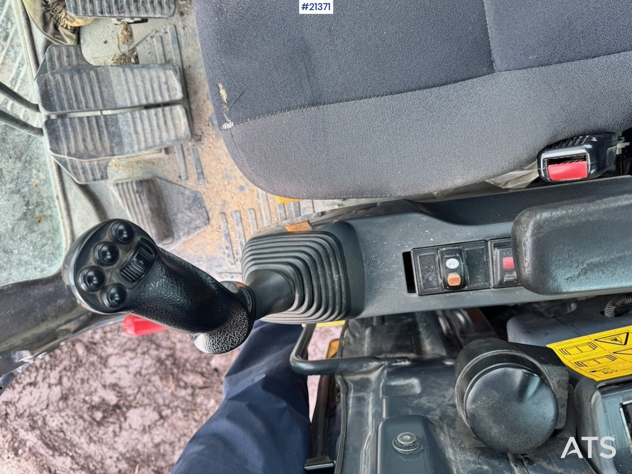 Гусеничный экскаватор Komatsu PC78US-10: фото 36