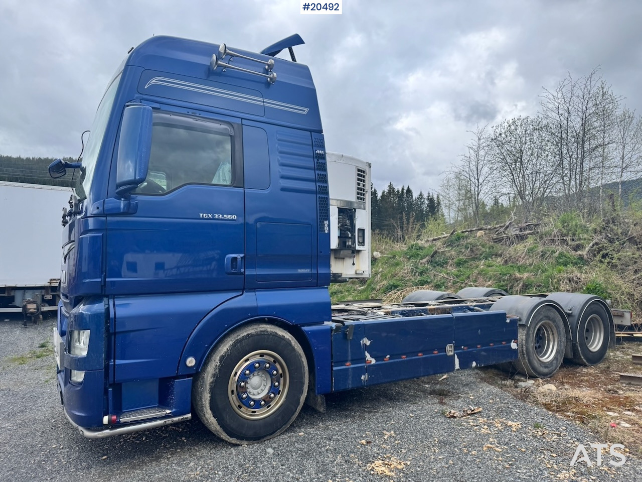 MAN TGX 33.560 - Грузовик-шасси: фото 2 MAN TGX 33.560 - Грузовик-шасси: фото 2