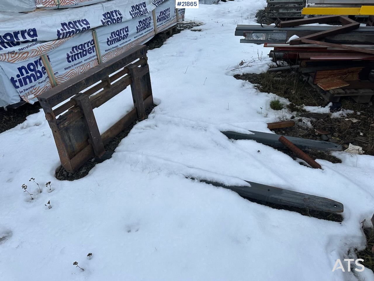 Мини-погрузчик с бортовым поворотом Mustang 220R kompaktlaster m/planeringskuffe og pallegafler: фото 29 Мини-погрузчик с бортовым поворотом Mustang 220R kompaktlaster m/planeringskuffe og pallegafler: фото 29