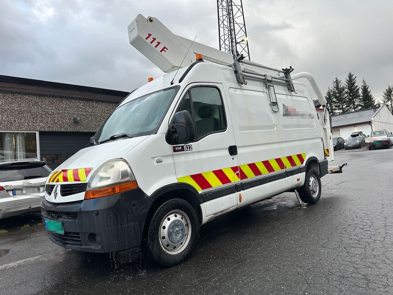Renault Master - Грузовик с подъемником, Цельнометаллический фургон: фото 1 Renault Master - Грузовик с подъемником, Цельнометаллический фургон: фото 1