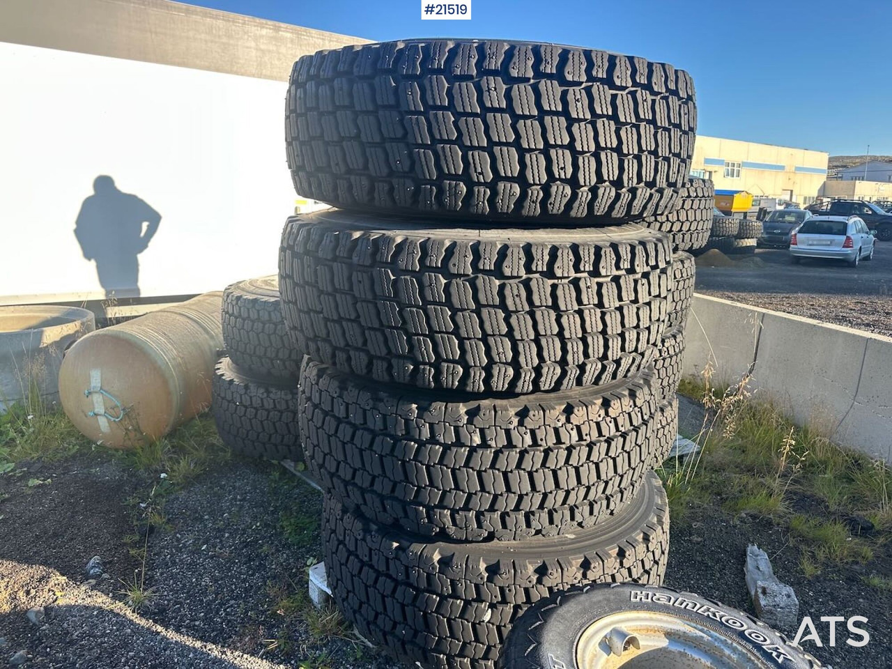 Triangle hjullaster dekk på felg til Volvo L110 hjullaster - Шина для Строительной техники: фото 1 Triangle hjullaster dekk på felg til Volvo L110 hjullaster - Шина для Строительной техники: фото 1
