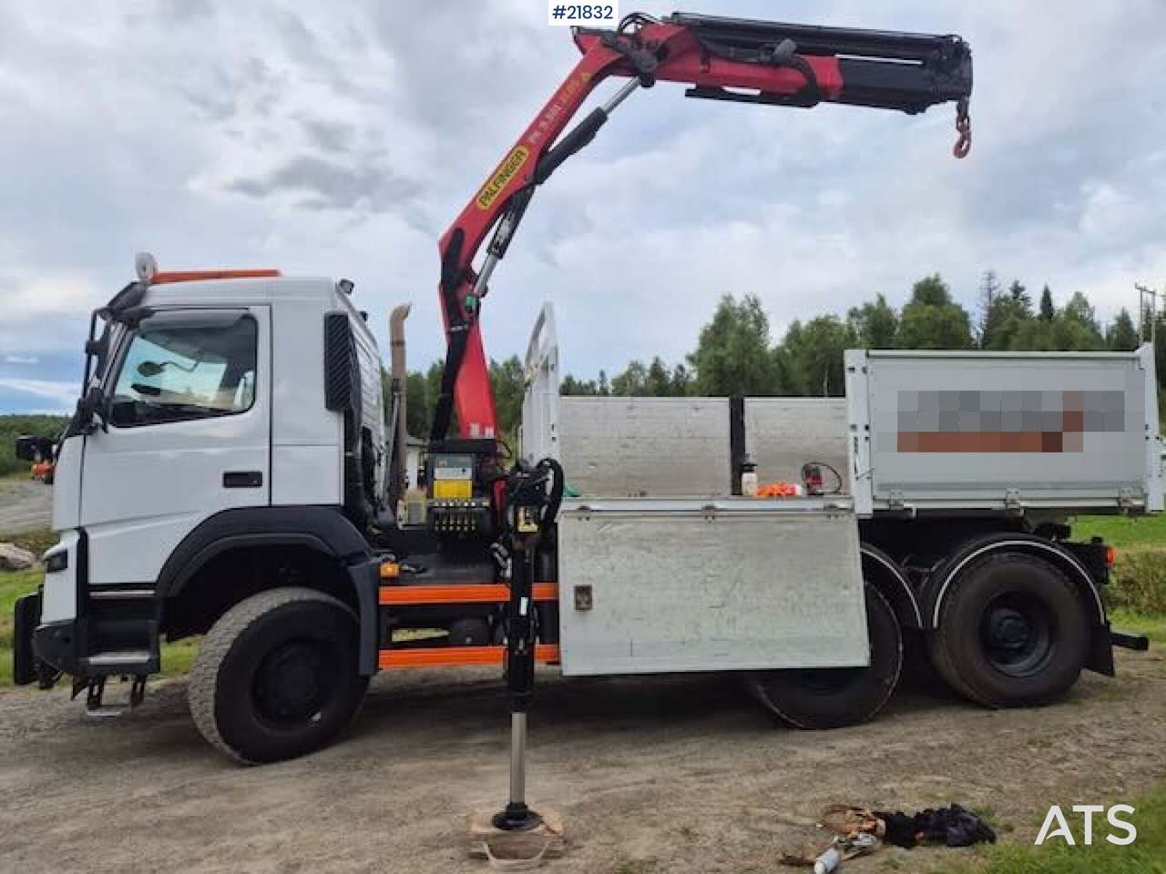 Volvo 2019 Volvo FMX 6x6 brøyterigget tippbil m/ 9,5 t/m kran, 2 sett dekk og lettkasse - Самосвал: фото 4 Volvo 2019 Volvo FMX 6x6 brøyterigget tippbil m/ 9,5 t/m kran, 2 sett dekk og lettkasse - Самосвал: фото 4