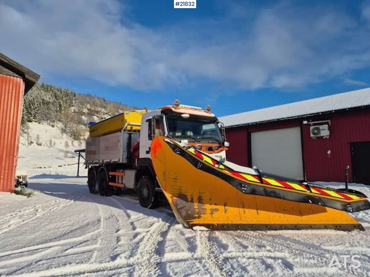 Volvo 2019 Volvo FMX 6x6 brøyterigget tippbil m/ 9,5 t/m kran, 2 sett dekk og lettkasse - Самосвал: фото 5 Volvo 2019 Volvo FMX 6x6 brøyterigget tippbil m/ 9,5 t/m kran, 2 sett dekk og lettkasse - Самосвал: фото 5