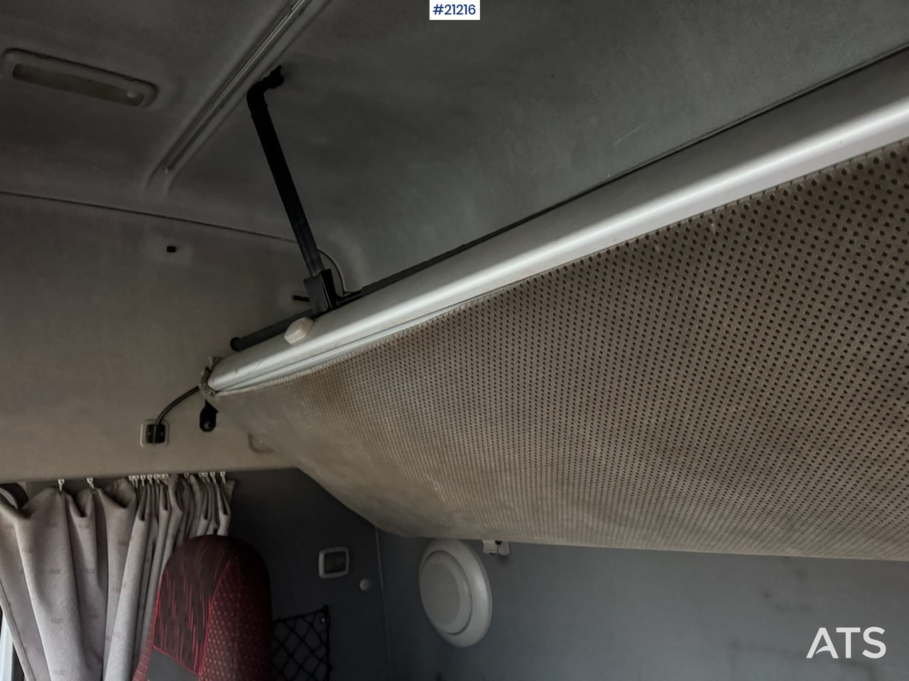 Грузовик с закрытым кузовом Volvo FM9: фото 21