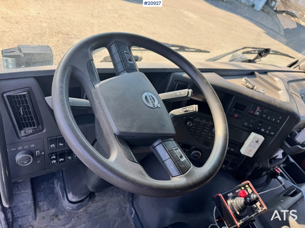 Самосвал Volvo FMX 540: фото 29