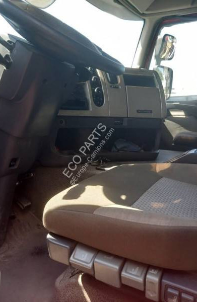Renault Premium 380.19 DXI - Грузовик с закрытым кузовом: фото 5 Renault Premium 380.19 DXI - Грузовик с закрытым кузовом: фото 5