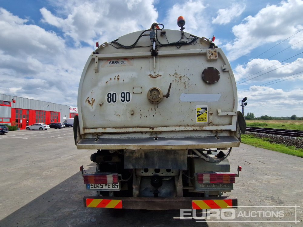2002 Mercedes Axor 1829 - Подметально-уборочная машина: фото 4 2002 Mercedes Axor 1829 - Подметально-уборочная машина: фото 4