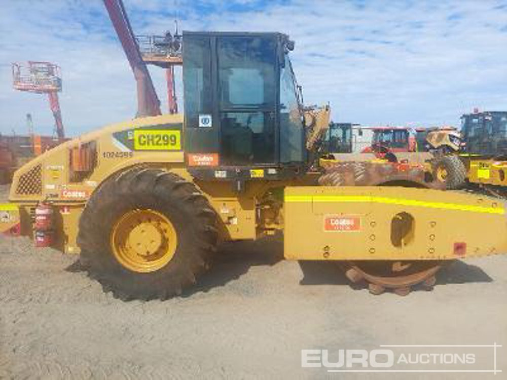 2011 CAT CP74 - Каток: фото 1 2011 CAT CP74 - Каток: фото 1