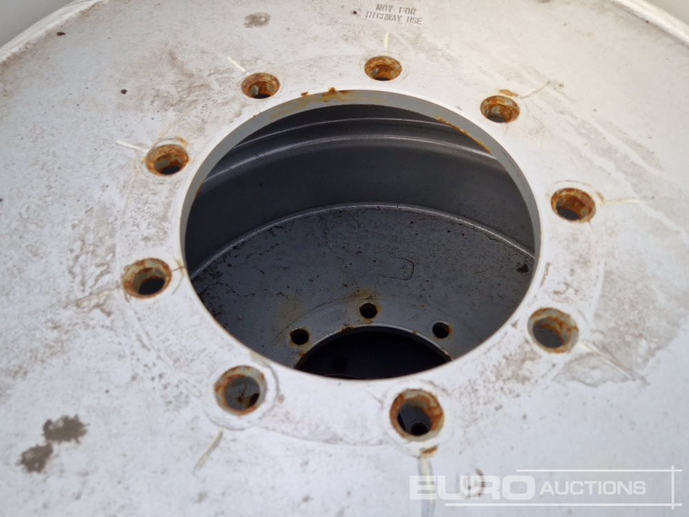 Шина 355/55D625 NHS Tyres with Rims (4 of): фото 6 Шина 355/55D625 NHS Tyres with Rims (4 of): фото 6