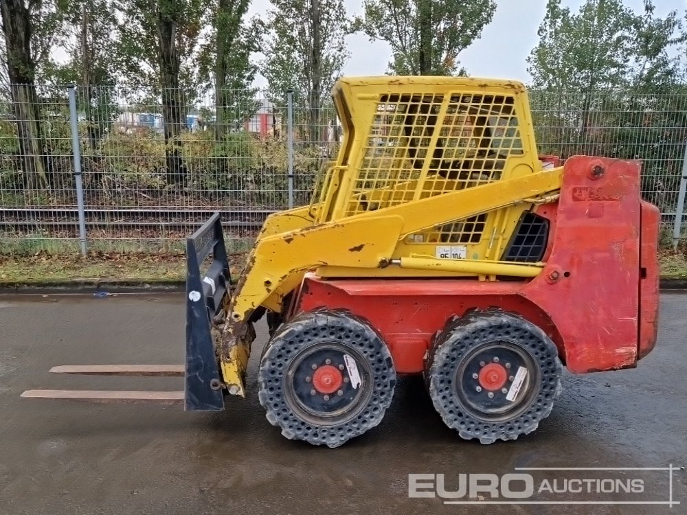 Bobcat S130 - Мини-погрузчик с бортовым поворотом: фото 2 Bobcat S130 - Мини-погрузчик с бортовым поворотом: фото 2