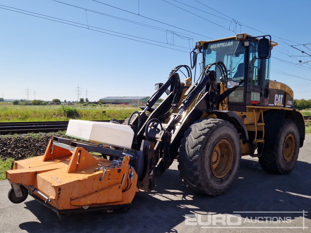 CAT IT28G - Колёсный погрузчик: фото 1 CAT IT28G - Колёсный погрузчик: фото 1