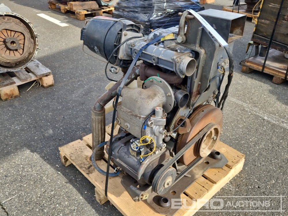 Deutz 2 Cylinder Diesel Engine - Двигатель: фото 4 Deutz 2 Cylinder Diesel Engine - Двигатель: фото 4