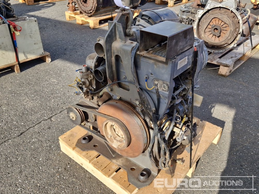 Deutz 2 Cylinder Diesel Engine - Двигатель: фото 1 Deutz 2 Cylinder Diesel Engine - Двигатель: фото 1