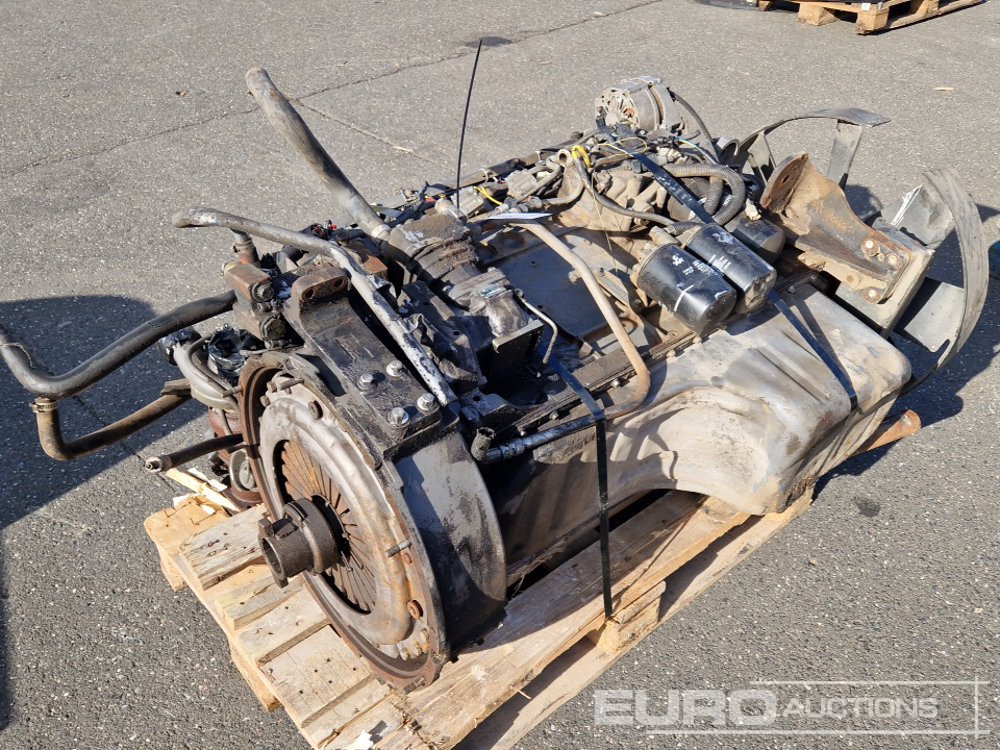 Deutz 6 Cylinder Turbo Diesel Engine - Двигатель: фото 1 Deutz 6 Cylinder Turbo Diesel Engine - Двигатель: фото 1