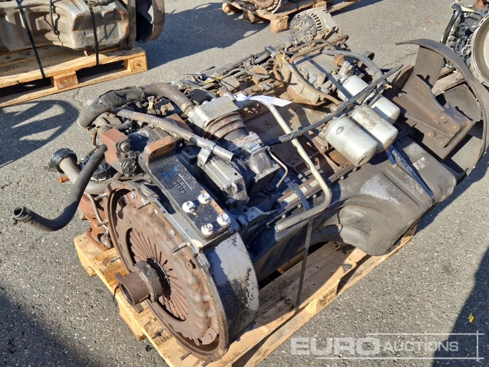 Deutz 6 Cylinder Turbo Diesel Engine - Двигатель: фото 1 Deutz 6 Cylinder Turbo Diesel Engine - Двигатель: фото 1