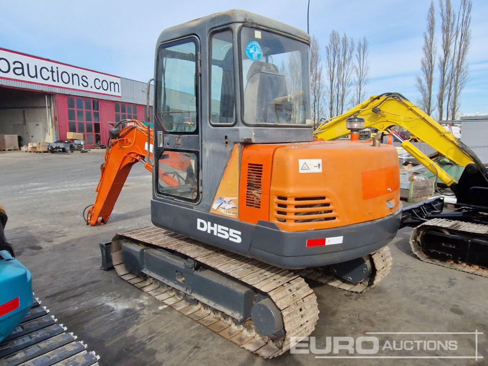 Doosan DH55-V - Мини-экскаватор: фото 1 Doosan DH55-V - Мини-экскаватор: фото 1