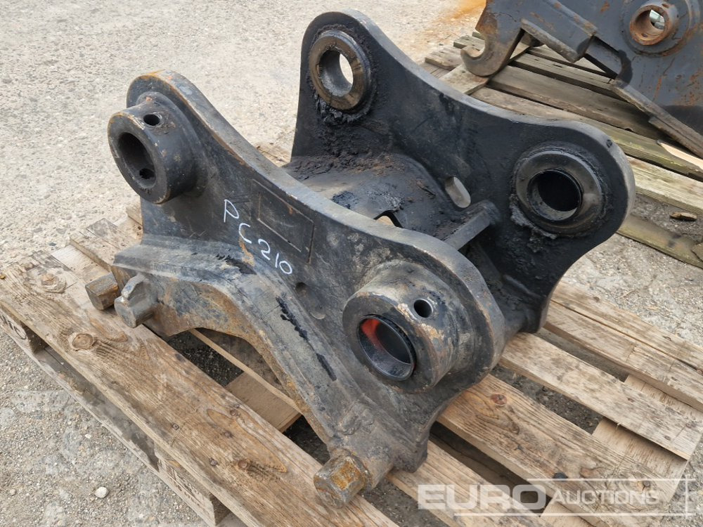 Hydraulic Quick Coupler CW30 to suit Komatsu PC210 - Ковш: фото 4 Hydraulic Quick Coupler CW30 to suit Komatsu PC210 - Ковш: фото 4