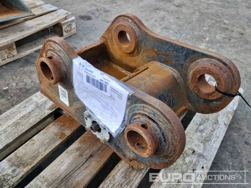 NADO Quick Hitch to suit Hitachi ZX140 - Сцепное устройство: фото 2 NADO Quick Hitch to suit Hitachi ZX140 - Сцепное устройство: фото 2