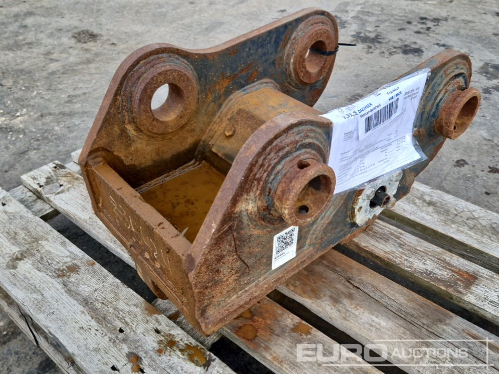NADO Quick Hitch to suit Hitachi ZX140 - Сцепное устройство: фото 1 NADO Quick Hitch to suit Hitachi ZX140 - Сцепное устройство: фото 1