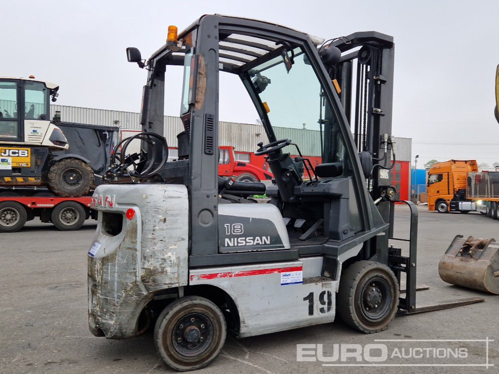 Nissan P1D1A18LQ - Вилочный погрузчик: фото 4 Nissan P1D1A18LQ - Вилочный погрузчик: фото 4