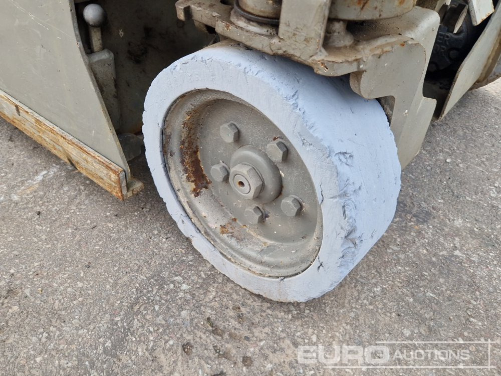 SkyJack Electric Scissor Lift - Ножничный подъемник: фото 5 SkyJack Electric Scissor Lift - Ножничный подъемник: фото 5