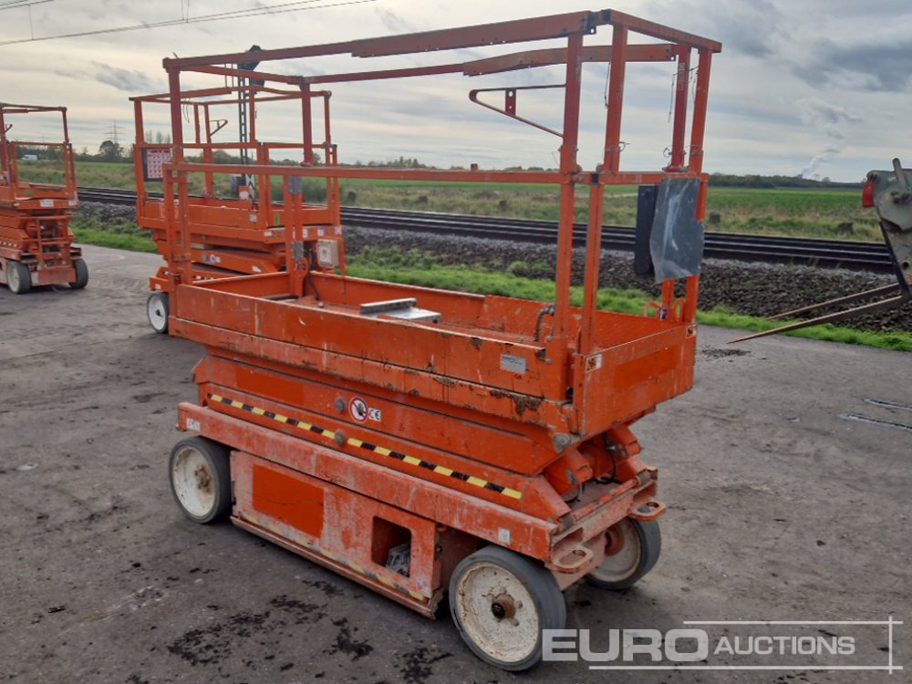 SkyJack Electric Scissor Lift - Ножничный подъемник: фото 3 SkyJack Electric Scissor Lift - Ножничный подъемник: фото 3