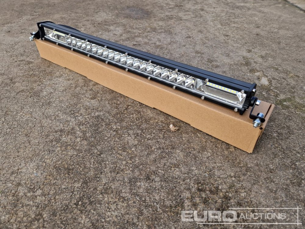 Unused 20" 180W Combo Beam LED Light Bar, Mounting Brackets, IP68 Waterproof - Строительное оборудование: фото 1 Unused 20" 180W Combo Beam LED Light Bar, Mounting Brackets, IP68 Waterproof - Строительное оборудование: фото 1