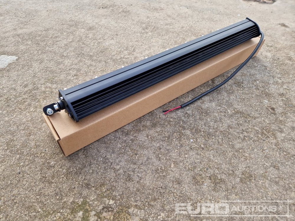 Unused 20" 180W Combo Beam LED Light Bar, Mounting Brackets, IP68 Waterproof - Строительное оборудование: фото 4 Unused 20" 180W Combo Beam LED Light Bar, Mounting Brackets, IP68 Waterproof - Строительное оборудование: фото 4