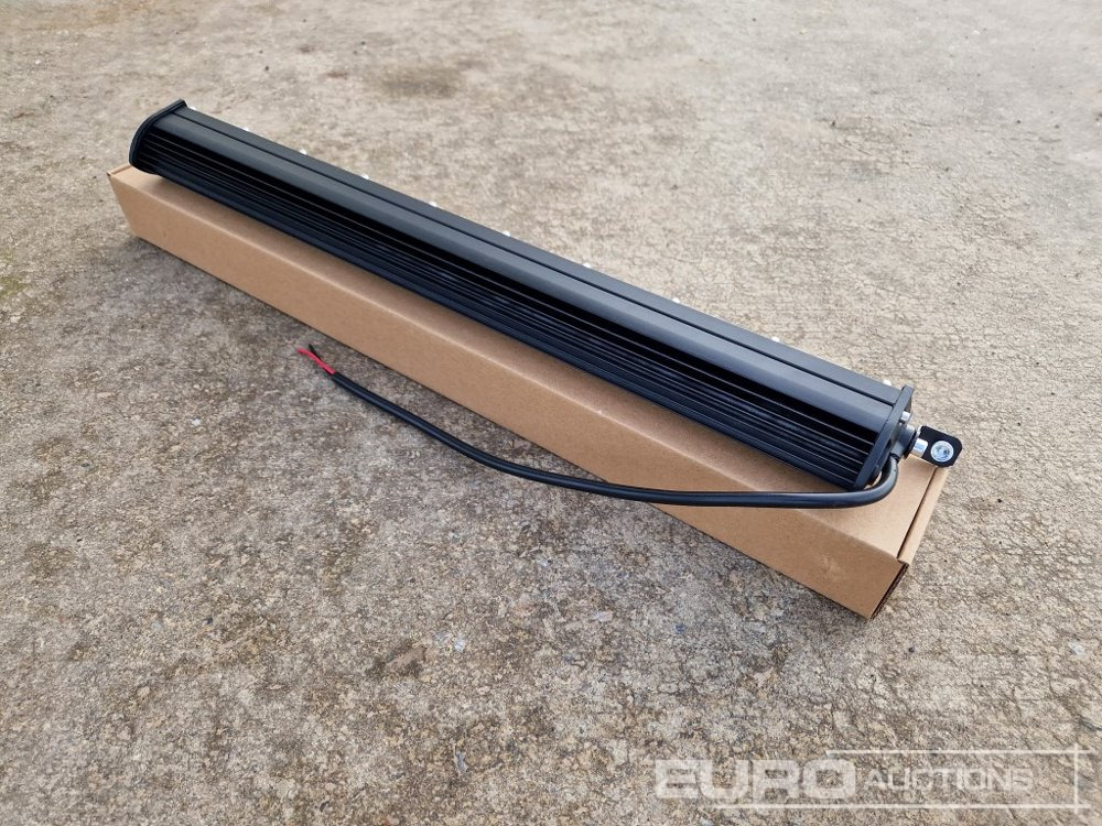 Unused 20" 180W Combo Beam LED Light Bar, Mounting Brackets, IP68 Waterproof - Строительное оборудование: фото 3 Unused 20" 180W Combo Beam LED Light Bar, Mounting Brackets, IP68 Waterproof - Строительное оборудование: фото 3