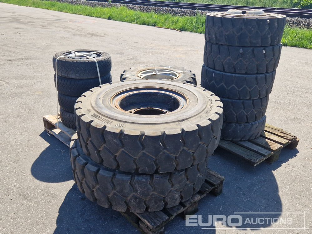 Various Tyres with Rims (4 Pallets) - Шина: фото 1 Various Tyres with Rims (4 Pallets) - Шина: фото 1